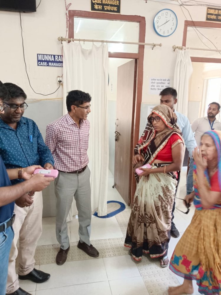 बुनियाद केन्द्र का निरीक्षण समक्ष के अधिप्राप्ति विशेषज्ञ ने किया, दिया आवश्यक निर्देश