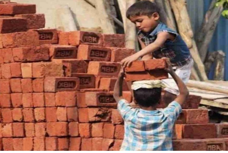 प्रशासन की बड़ी कार्रवाई, 16 बच्चों को ईट भट्टो पर मजदूरी से कराया मुक्त