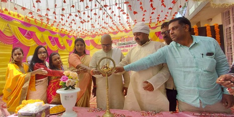 केसठ के कस्तूरबा विद्यालय में धूमधाम से मनी कस्तूरबा गांधी की 158वीं जयंती