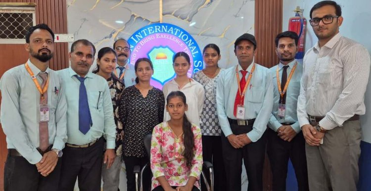 राइजिंग सन इंटरनेशनल स्कूल की छात्राओं का शानदार प्रदर्शन, निशा कुमारी बनी टॉपर