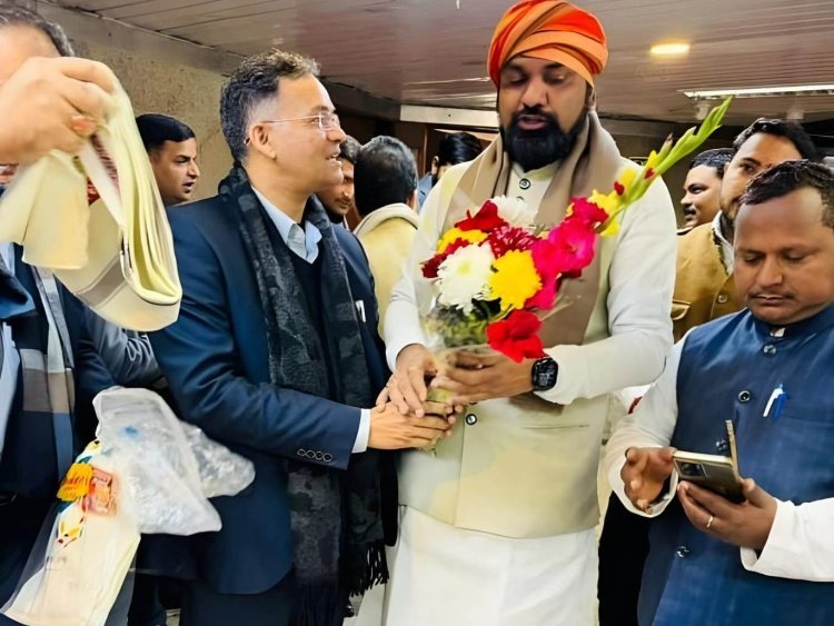 बक्सर के विकास मुद्दों को लेकर प्रो. अखिलेश दुबे ने उठाई आवाज