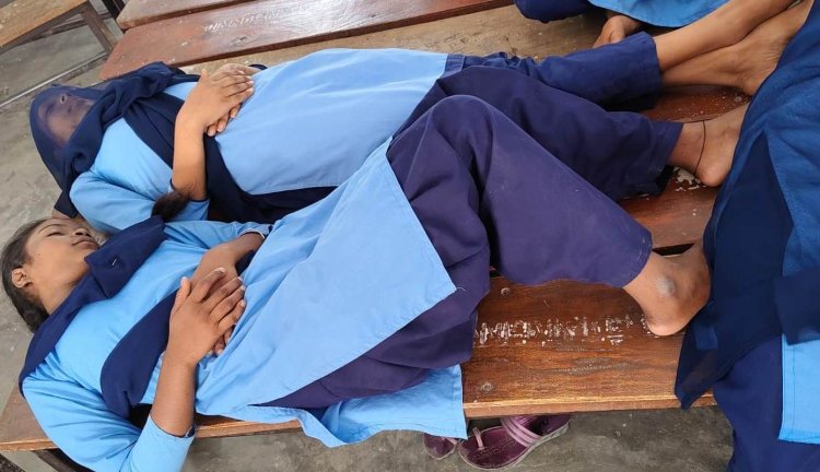 राजपुर के स्कूल में गर्मी का कहर: कक्षा शुरू होते ही 10 बच्चे बेहोश, मचा हड़कंप