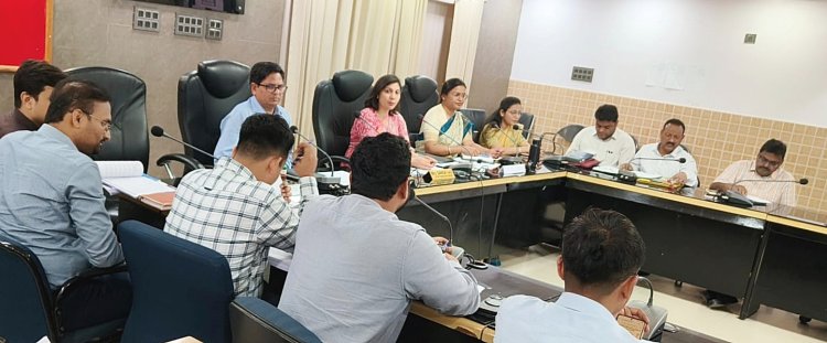 स्वगणना में सुस्ती पर डीएम सख्त, दो दिन में दिखे प्रगति