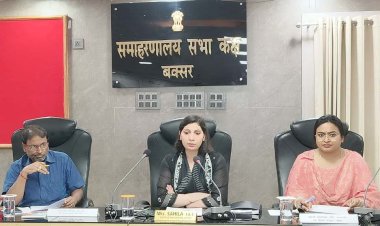 बक्सर में सौंदर्यीकरण और एआई खेती पर फोकस, डीएम ने दिए सख्त निर्देश