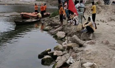 मुंडन में शामिल होने आया इंजीनियरिंग छात्र गंगा में समाया, 24 घंटे बाद मिला शव