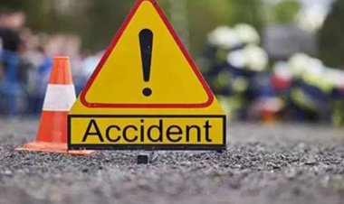 स्टेशन रोड में ट्रको के बेतरतीब पार्किंग व बेलगाम परिचाल का शिकार हुए स्कूटी सवार दंपति