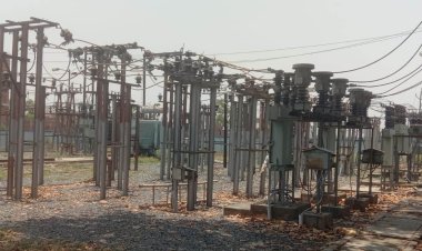 भीषण गर्मी में भगवान भरोसे डुमरांव की विद्युत आपूर्ति, लापरवाह बने है अधिकारी