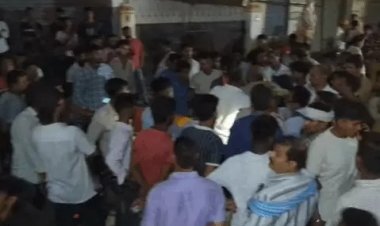 बक्सर के महिला की पैर के ऑपरेशन के दौरान आरा में मौत, परिजनों ने अस्पताल परिसर में की तोड़फोड़ व बिल्डिंग पर रोड़ेबाजी