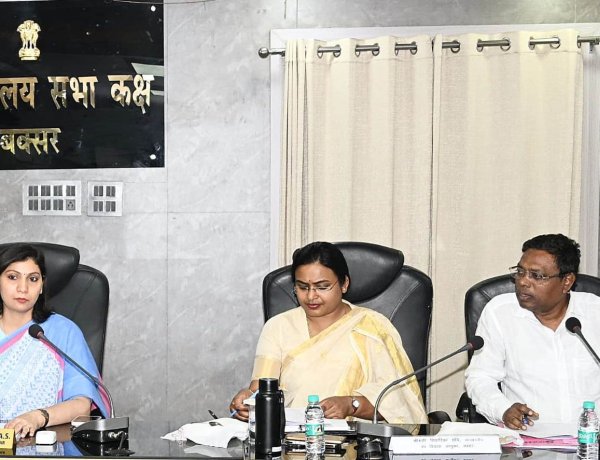लोक शिकायतों की सुनवाई में सात मामलों का हुआ निष्पादन