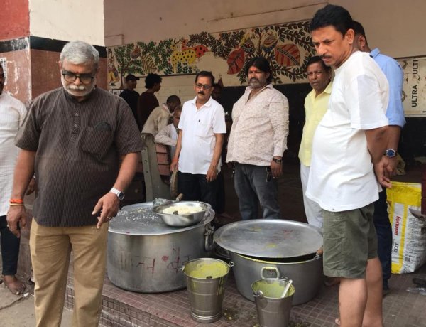 58वें सप्ताह में भोजन बैंक ने परोसा सेवा का प्रसाद