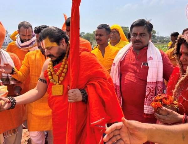 नारायण नाम के जयघोष से गूंजा जवहीं जगदीशपुर, 501 कलशों की जलयात्रा से महायज्ञ का शुभारंभ