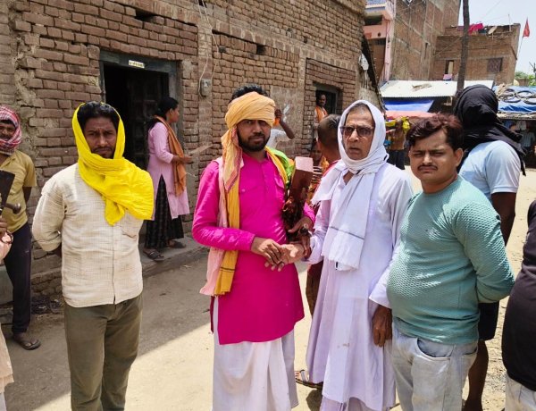 22 साल बाद लौटा ‘दीपक’, साधु वेश में घर पहुंचा तो गांव रह गया दंग