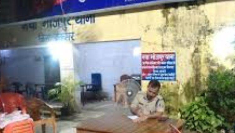 छापेमारी में पुलिस को मिली बड़ी सफलता, तस्कर फरार