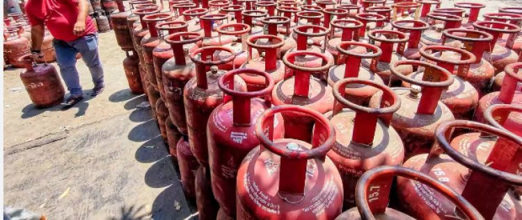 बक्सर में एलपीजी आपूर्ति पर सख्ती: कालाबाजारी पर नकेल, 25-45 दिन बाद ही बुकिंग की अनुमति