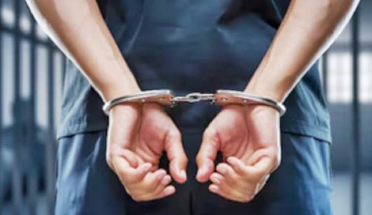 नहर पुल पर पुलिस का शिकंजा, बाइक सवार तस्कर से पांच लीटर शराब बरामद
