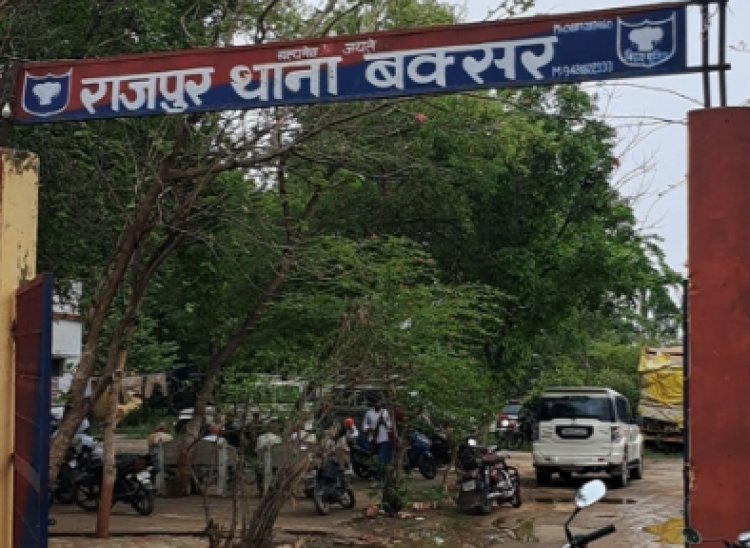 नदी रास्ते शराब तस्करी पर पुलिस का बड़ा प्रहार, 130 लीटर देशी शराब बरामद