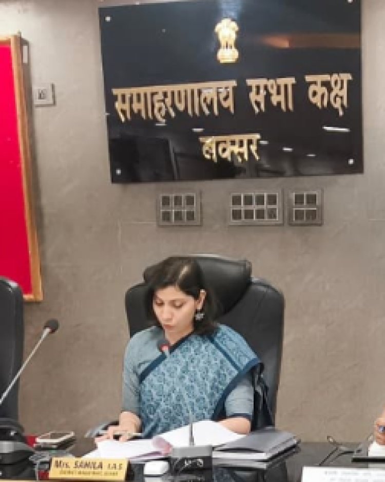 लंबित परियोजनाओं पर डीएम साहिला का सख्त रुख
