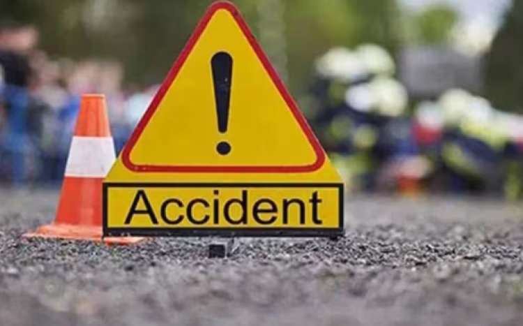 स्टेशन रोड में ट्रको के बेतरतीब पार्किंग व बेलगाम परिचाल का शिकार हुए स्कूटी सवार दंपति