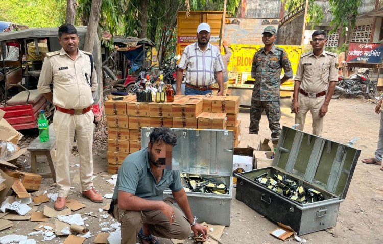 फर्नीचर की आड़ में हो रही थी शराब तस्करी , बक्सर में 668 लीटर विदेशी शराब जब्त