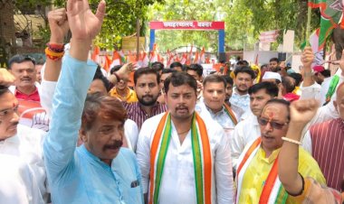 आरओबी बंद होने से बढ़ी जनजीवन की मुश्किलें, कांग्रेस ने प्रशासन पर बढ़ाया दबाव