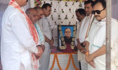 कांग्रेस नेताओं ने दी स्व. मोहन दुबे को श्रद्धांजलि, कहा– संगठन ने खोया समर्पित कार्यकर्ता