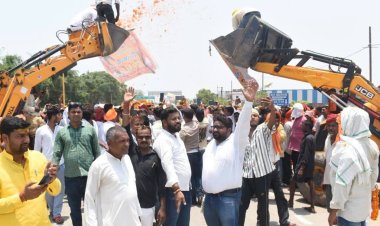 डुमरांव में शिक्षा सुधार को लेकर युवाओं की पहल, मंत्री मिथिलेश तिवारी को सौंपा मांगपत्र