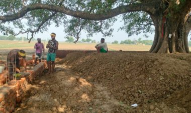 ग्रामीणों की आस्था से बदल रही तस्वीर: जितवाडीह में योगी बाबा स्थल पर बन रहा भव्य चबूतरा