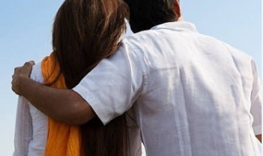 प्रेम प्रसंग में फरार हुई युवती, गुस्साए परिजनों ने प्रेमी के घर बोला धावा, मारपीट में कई घायल; 10 लोगों पर प्राथमिकी दर्ज