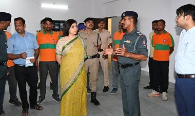 बाढ़ से निपटने को प्रशासन तैयार, डीएम ने एसडीआरएफ भवन पहुंचकर परखी तैयारियां