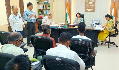 लोक शिकायत की द्वितीय अपील पर डीएम ने की सुनवाई, 21 मामलों में 9 का मौके पर निष्पादन