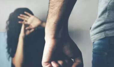 घर में घुसकर युवती से बदसलूकी का आरोप, विरोध करने पर मारपीट; युवक के खिलाफ प्राथमिकी दर्ज