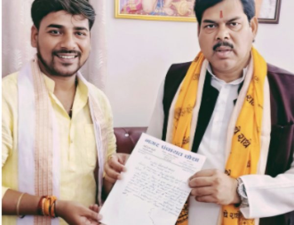 खतरे की छांव में पढ़ाई, चौसा के आदर्श उच्च विद्यालय के नए भवन की मांग तेज