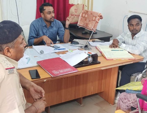जनता दरबार में भूमि विवाद समेत दो मामलों का निष्पादन