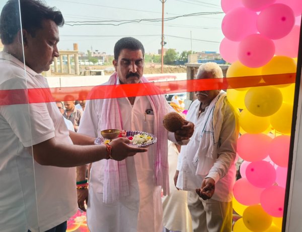 बक्सर में बढ़ा इलेक्ट्रिक वाहनों का बाजार, बाबा ग्रीनवे ईवी मोटर्स का हुआ शुभारंभ