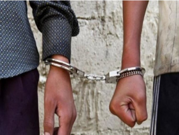 शराब तस्करी मामले में पुलिस को बड़ी सफलता, दो फरार आरोपी गिरफ्तार