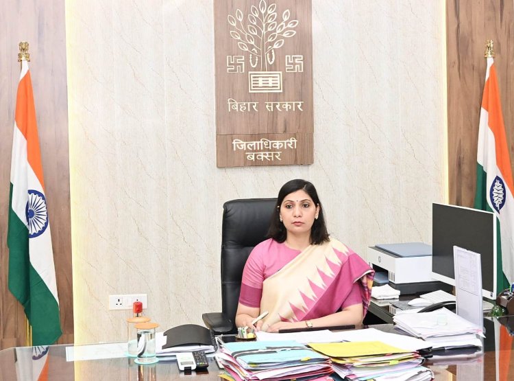 बक्सर में मॉडल स्कूलों के सफल संचालन को लेकर डीपीएमयू की समीक्षा बैठक