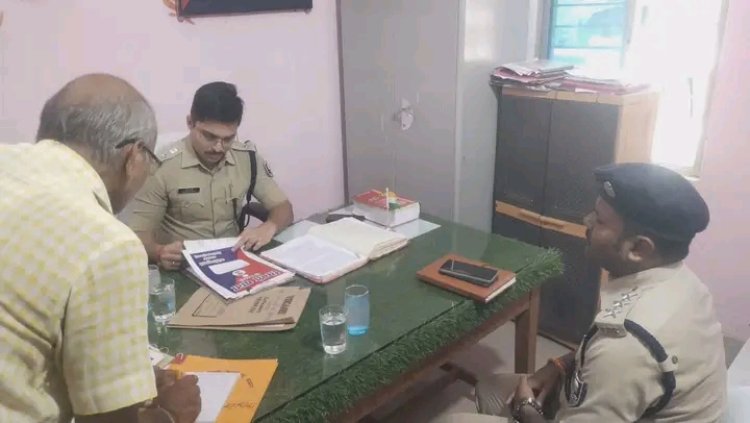 सिमरी थाना की कार्यप्रणाली का एसपी ने किया निरीक्षण, लंबित मामलों के शीघ्र निपटारे का निर्देश