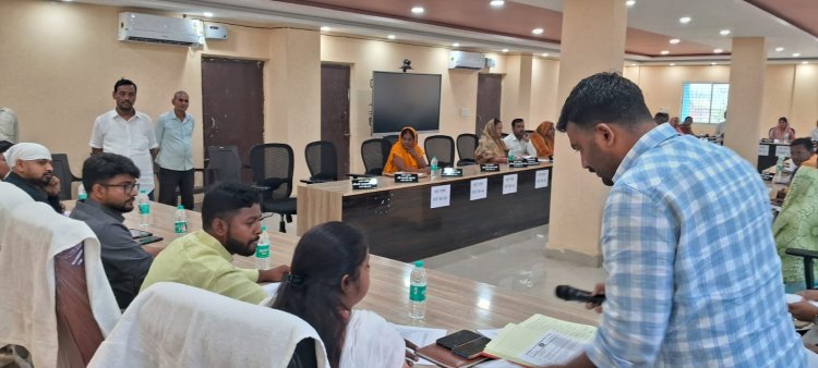 नगर परिषद की पुरानी खरीदारी पर उठे सवाल, जांच की मांग के बीच विकास योजनाओं को मिली रफ्तार
