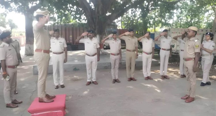 कोरानसराय थाने में एसपी की सख्त दस्तक, फाइलों से लेकर फरार अपराधियों तक का लिया हिसाब