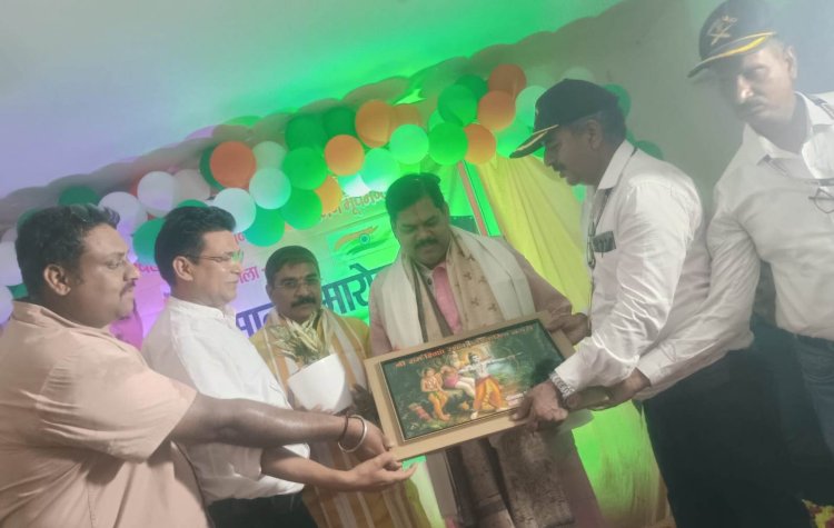 शिक्षा मंत्री ने किया नीट कोचिंग संस्थान का उद्घाटन, रक्तवीरों और मेधावी छात्रों का हुआ सम्मान