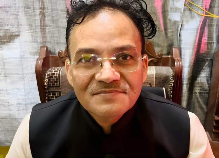 डुमरांव की आवाज दिल्ली तक पहुंचाएंगे प्रो. अखिलेश दुबे, रेल सुविधाओं से लेकर जाम की समस्या पर करेंगे पहल