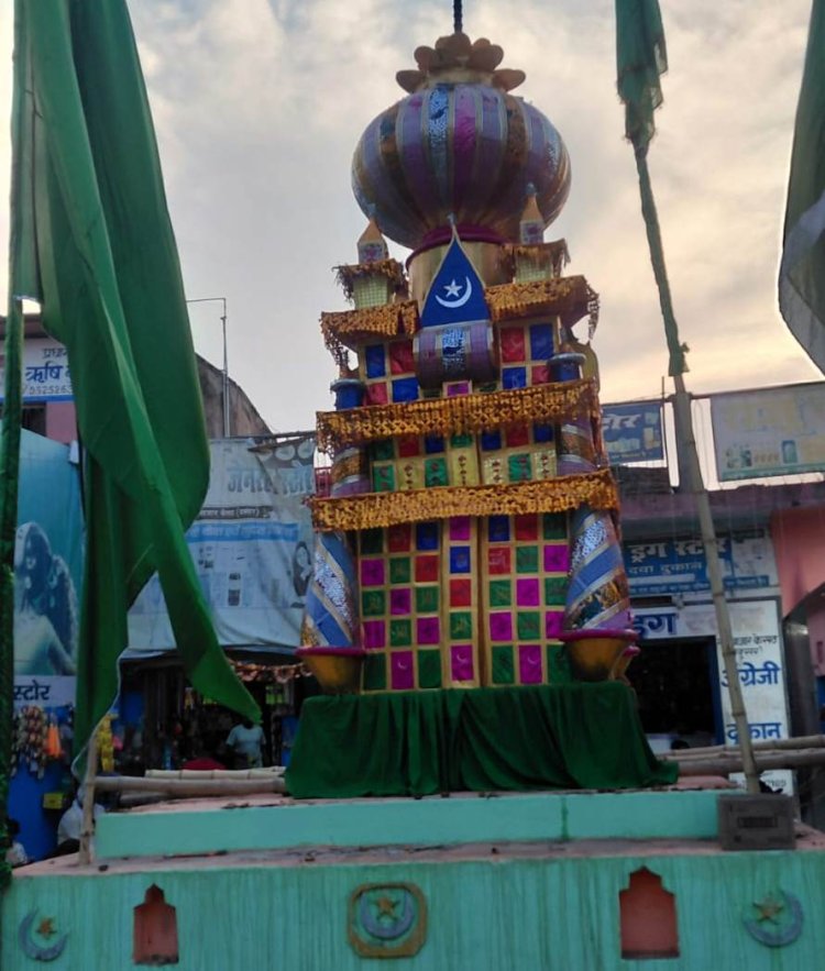 त्याग और बलिदान के पर्व मोहर्रम पर निकला मातमी जुलूस, ‘या अली-या हुसैन’ के नारों से गूंजा केसठ