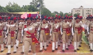 954 प्रशिक्षु महिला सिपाहियों ने ली सेवा की शपथ, डुमरांव प्रशिक्षण केंद्र में गूंजी कदमताल