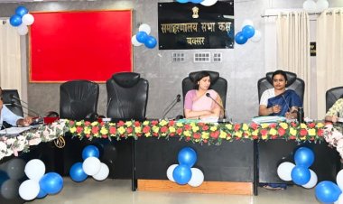 ग्रामीण विकास योजनाओं में सुस्ती पर डीएम सख्त, बक्सर व चौसा के अधिकारियों से मांगा जवाब