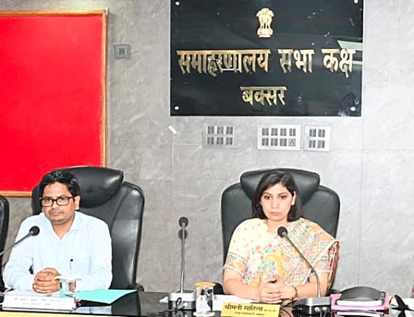 बाढ़-सुखाड़ से निपटने को बक्सर प्रशासन पूरी तरह अलर्ट, डीएम ने कहा— तैयारियों में लापरवाही बर्दाश्त नहीं