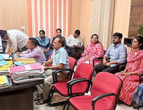 श्रमिकों तक हर हाल में पहुंचे सरकारी योजनाओं का लाभ, प्रचार-प्रसार तेज करने का निर्देश