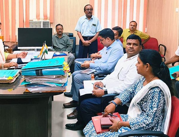 डेंगू पर सख्त हुआ जिला प्रशासन, सभी विभागों को समन्वित अभियान चलाने का निर्देश