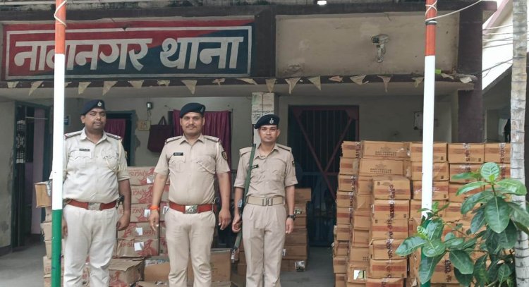 रिजेक्ट कॉस्मेटिक की आड़ में 3308 लीटर अंग्रेजी शराब बरामद, डीसीएम ट्रक समेत चालक गिरफ्तार