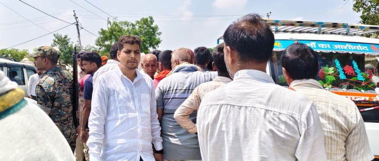 इकलौते कमाने वाले की सड़क हादसे में मौत, तीन साल की मासूम बची; परिवार पर टूटा दुखों का पहाड़