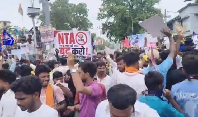 प्रशासन की मुस्तैदी में निकला छात्र मार्च, बाजारों पर नहीं पड़ा बिहार बंद का असर